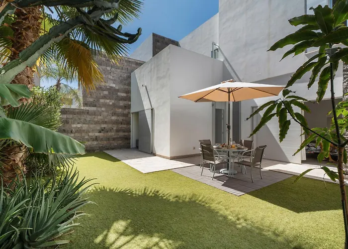 Playa Del Duque * אדחה